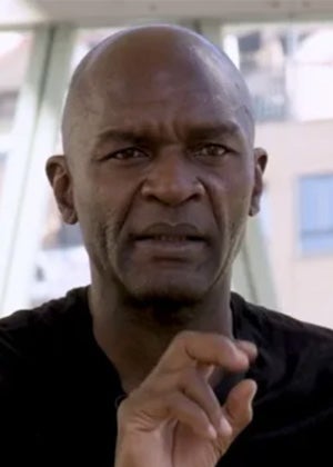 Descubre a Emilio Bualé